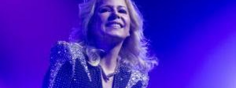 Paula Toller apresenta em Nova Lima show que celebra 40 anos de carreira