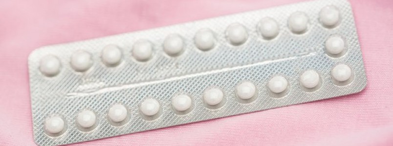 Entenda por que os antibióticos podem cortar o efeito da pílula anticoncepcional