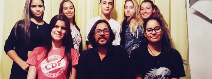 Equipe de modelos do Itabira Fashion Party tem sua primeira reunião com profissional de moda e beleza
