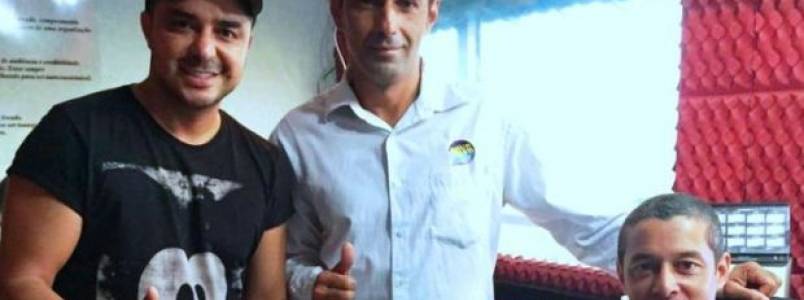 Marcelinho de Lima visita os studios da 93 FM