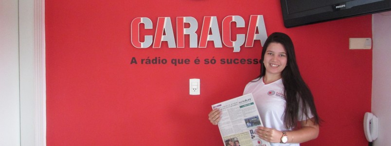 Rádio Caraça, 90,5, recebe sua primeira edição do jornal Saúde & Estilo