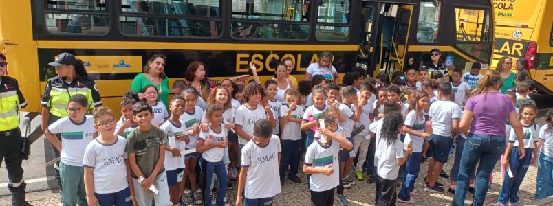TRANSITA lança campanha "Ensinar além das salas de aulas", para alunos de Itabira, MG