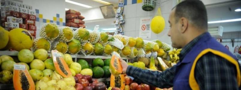 Anvisa atesta segurança de alimentos, mas 23% têm resíduos tóxicos