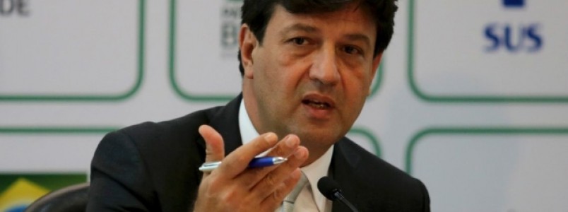 Ministério da Saúde deverá rever edição da caderneta do adolescente