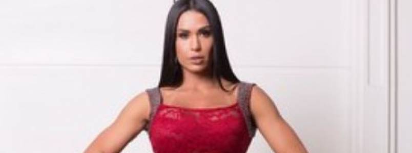 Gracyanne Barbosa exibe pernas saradas em novo ensaio fotográfico 