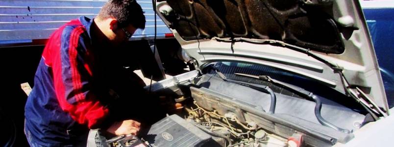 Consertos de ar condicionado e muito mais é na Aléx Auto Elétrica e Baterias 