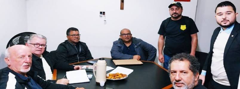 Equipe do tiro esportivo de Itabira e recebiba pela Diretoria do Valerio