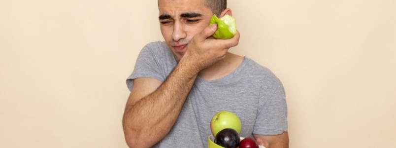 Consumir alimentos certos  importante para manter uma boa sade dentria