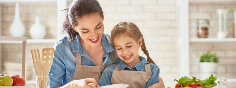 Mes que seguem estes 5 hbitos protegem os filhos da obesidade