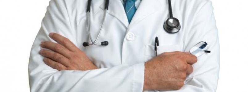 Médicos brasileiros formados no exterior vão disputar 372 vagas