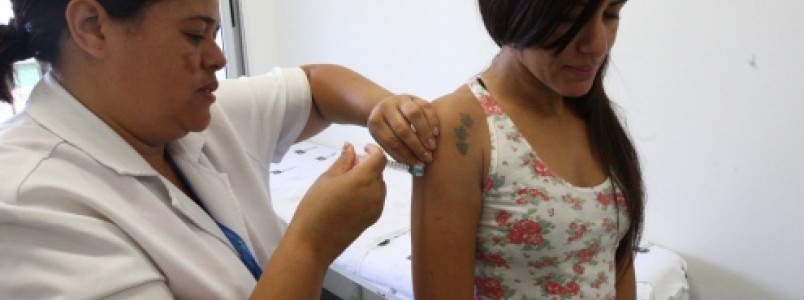 Meta em campanha é vacinar 5 milhões de pessoas contra a gripe em Minas