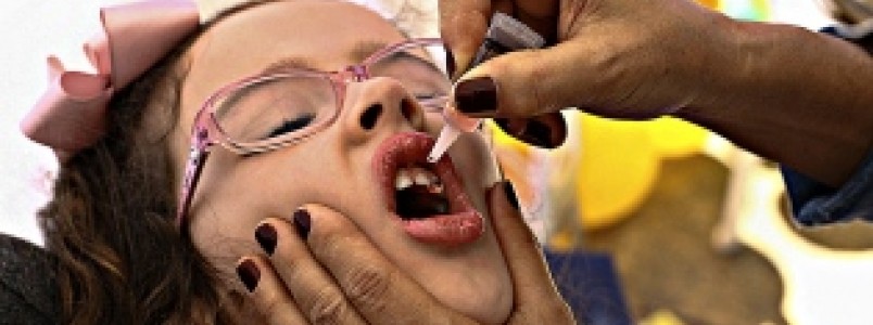 Campanha de vacinação contra a pólio imuniza 94% das crianças com até 5 anos