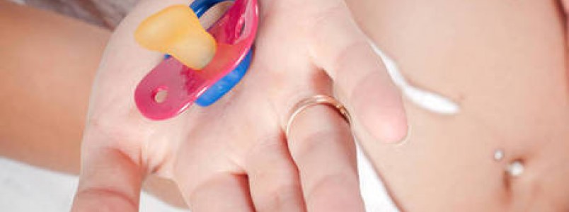 Inmetro proíbe venda de chupetas e mamadeiras customizadas