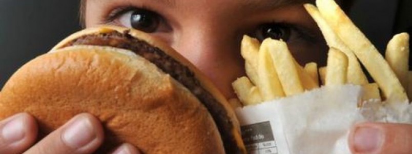 Saúde lança campanha para prevenir a obesidade infantil