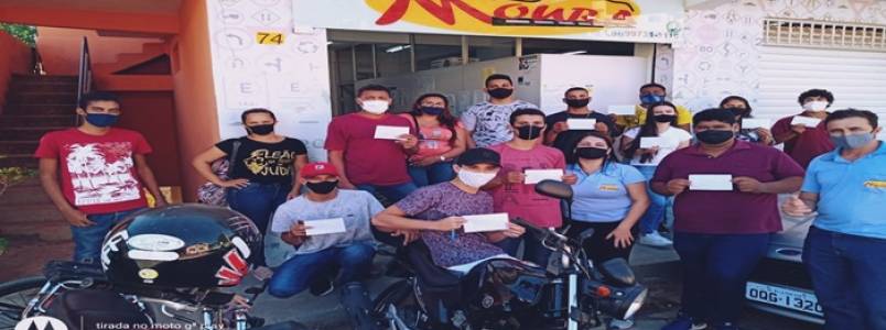 CFC Moura parabeniza alunos de Santa Maria de Itabira e Ferroz pelas aprovações
