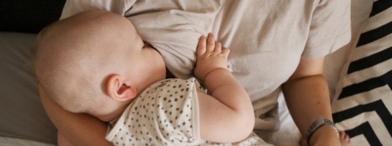 Alimentao para bebs at 06 meses: como funciona e o que  permitido?