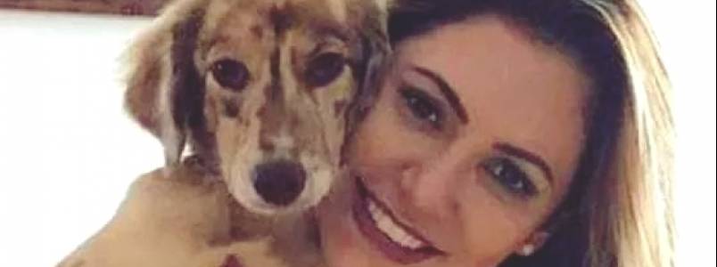 1ª Dama não resiste e adota um lindo cãozinho. Sião será seu nome.