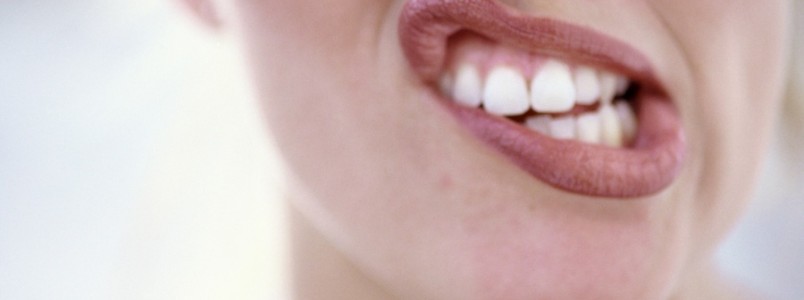 Bruxismo: ansiedade e estresse pode fazer você quebrar os dentes. Entenda