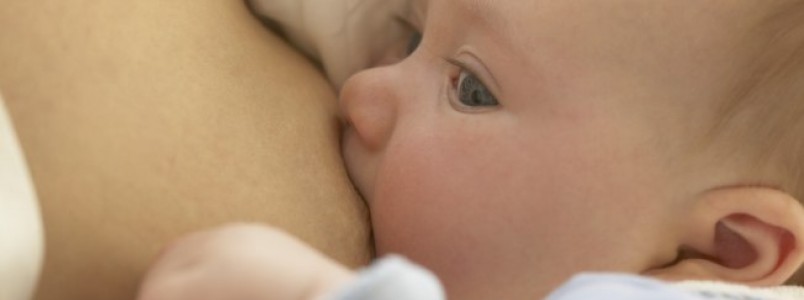 Amamentação: as posições mais confortáveis para você e para o bebê