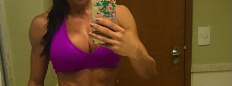 Gracyanne Barbosa reage às críticas “ Não estou aqui pra mostrar perfeição” 